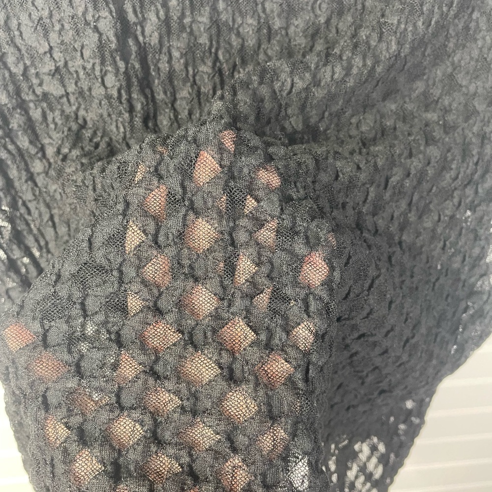 Torrid Black Sheer Textured Short Sleeve Shirt Size 2 Women’s - Picture 5 of 6